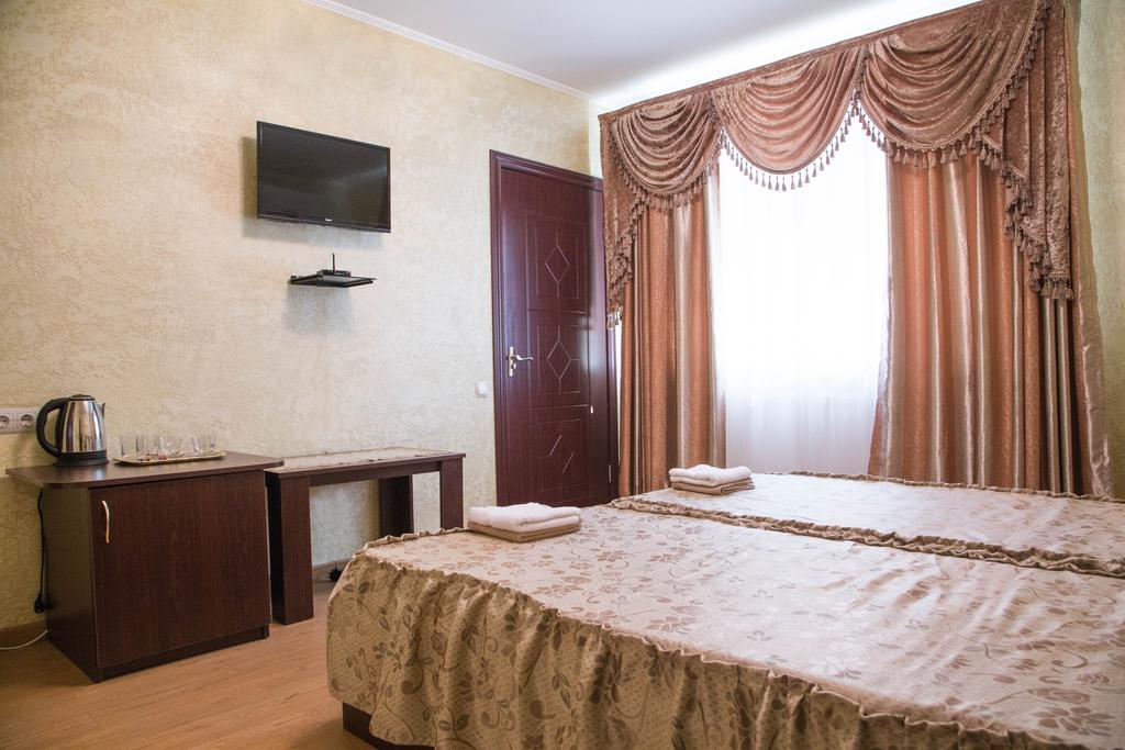 Guest House Montreal Odessa Zewnętrze zdjęcie