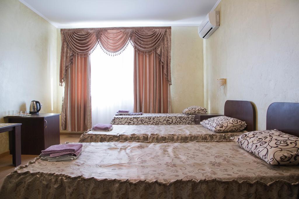 Guest House Montreal Odessa Zewnętrze zdjęcie